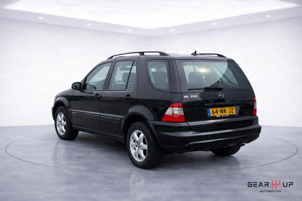 Mercedes-Benz M-klasse 350 CRUISE|SCHUIFD|LEER|CLIMA|TREKHAA, Auto's, Automaat, Gebruikt, 138 €/maand, Zwart