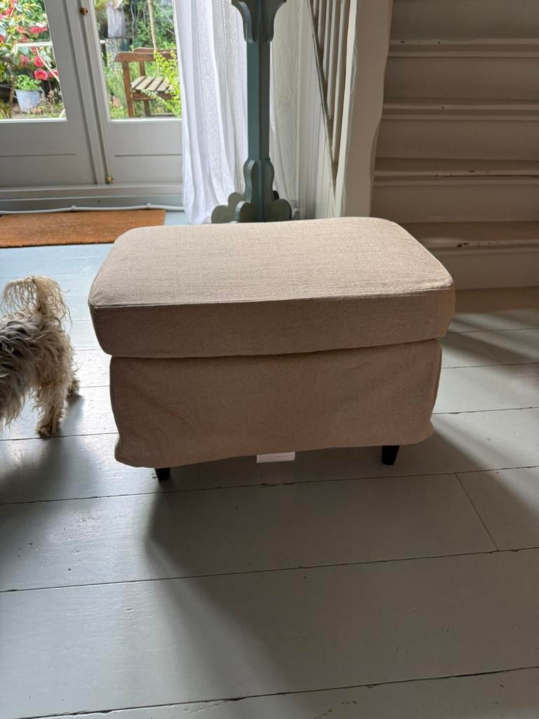 Nieuw strandmon voetenbankje , beige., Ophalen, Minder dan 50 cm, Zo goed als nieuw, Stof