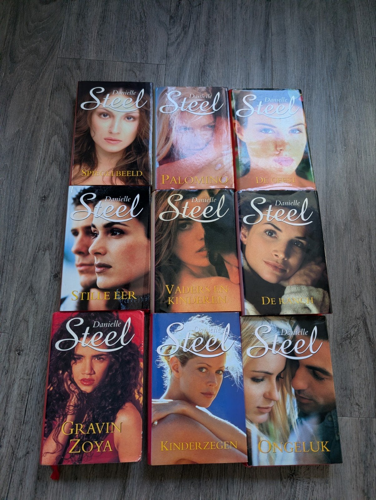 9 Danielle Steel boeken - Romantische romans, Ophalen of Verzenden, Zo goed als nieuw, Danielle Steel, Nederland