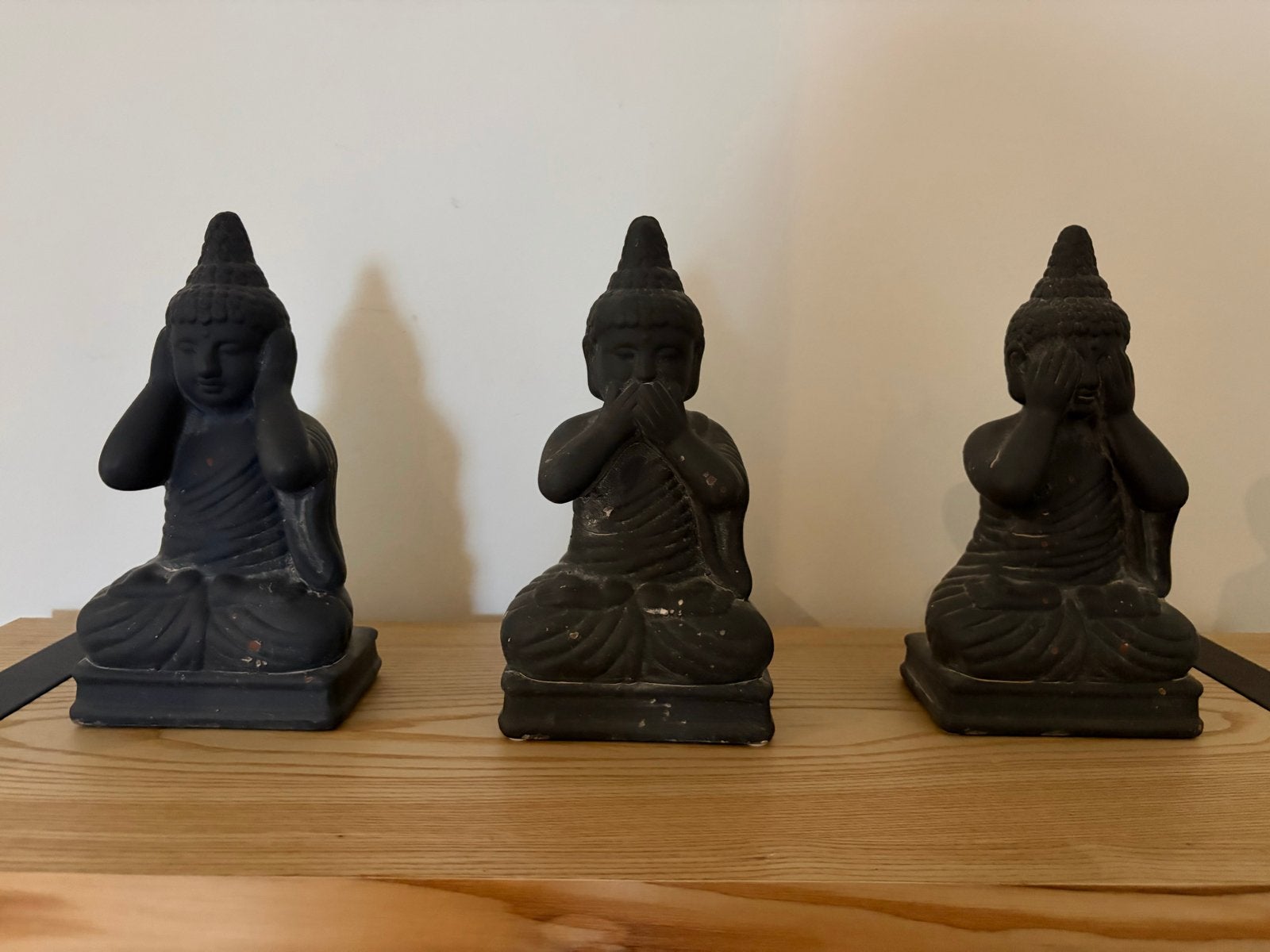 Set van 3 Boeddha beeldjes: Horen, Zien & Zwijgen, Zwart, Gebruikt, Steen/keramiek, Ophalen of Verzenden