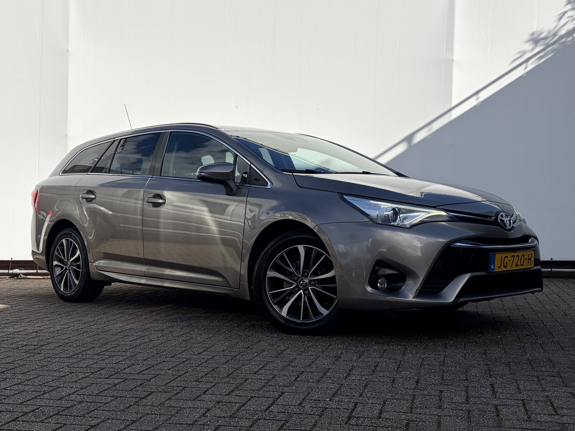 Foto 27 van Toyota Avensis Touring Sports 1.8 VVT-i Lease Pro Automaat T