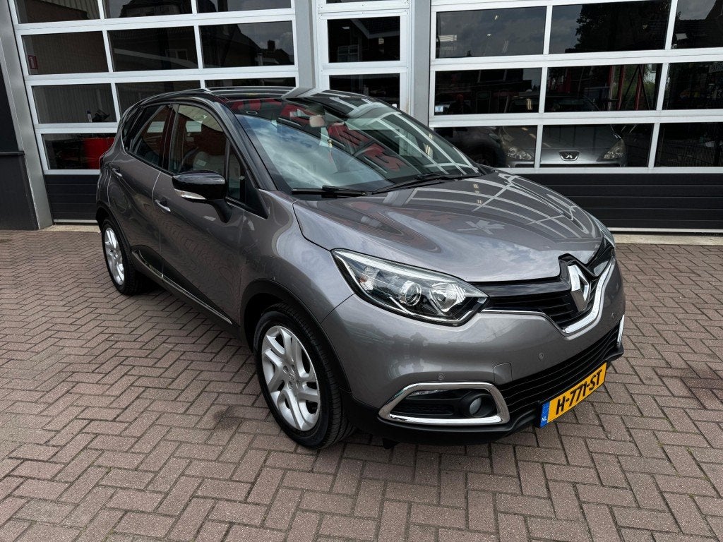 Renault CAPTUR  TCE 120 DYNAMIQUE / AUTOMAAT / NAVI / CRUISE, Euro 5, 4 cilinders, Electronic Stability Program (ESP), 19 km/l