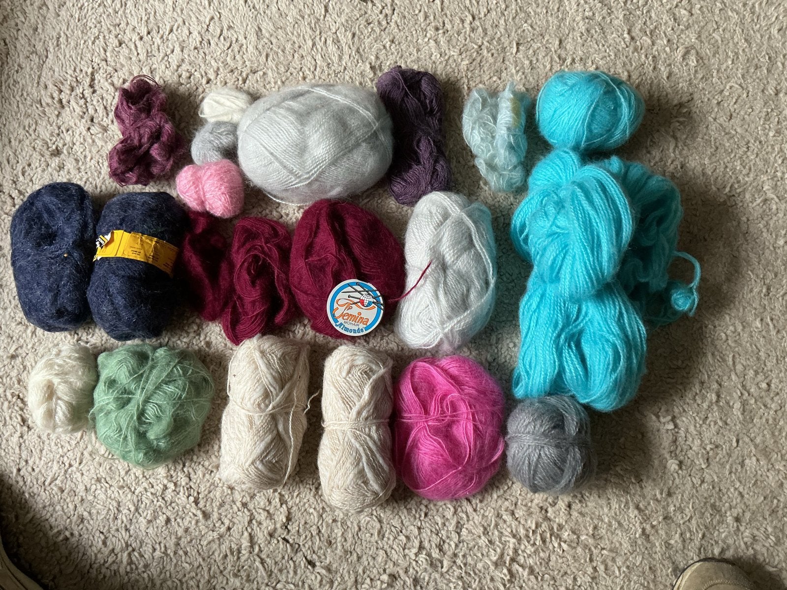 Diverse bollen mohair wol  opbr giro 555, Ophalen of Verzenden, Zo goed als nieuw, Breien of Haken, Wol of Garen