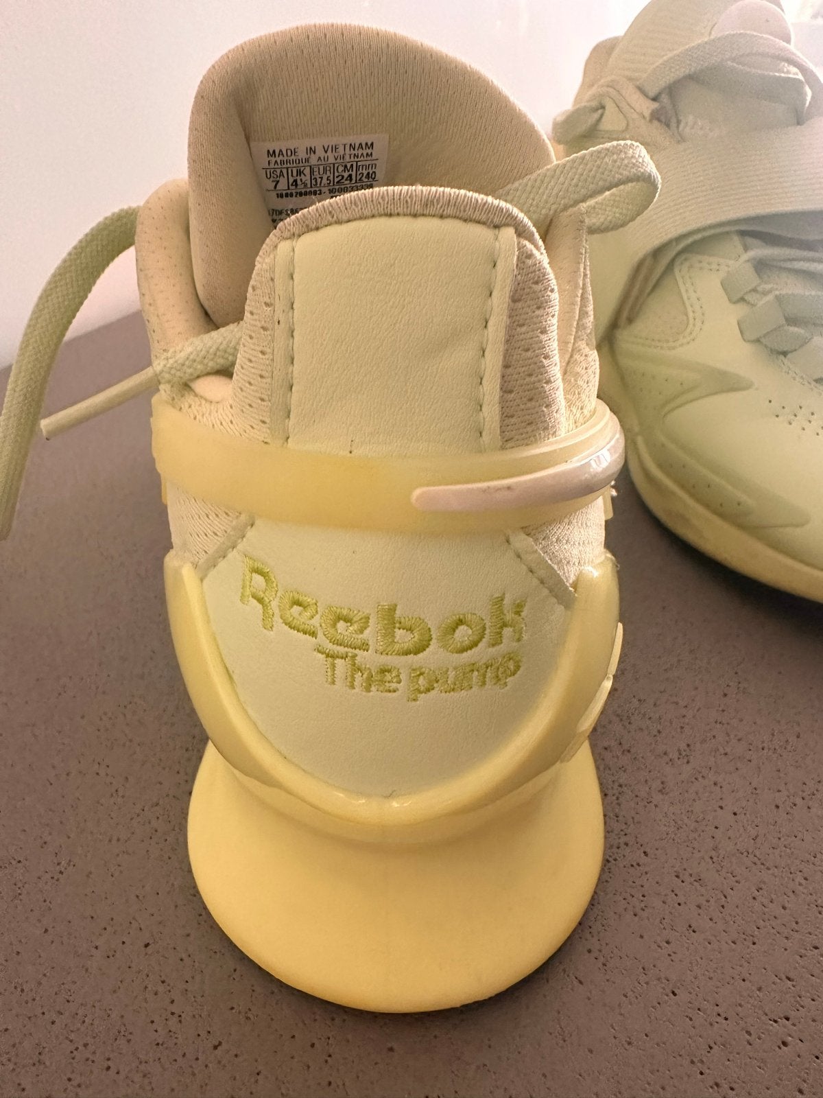 Reebok Legacy Lifter III - Maat 37.5, Ophalen of Verzenden, Zo goed als nieuw, Geel, Sneakers of Gympen