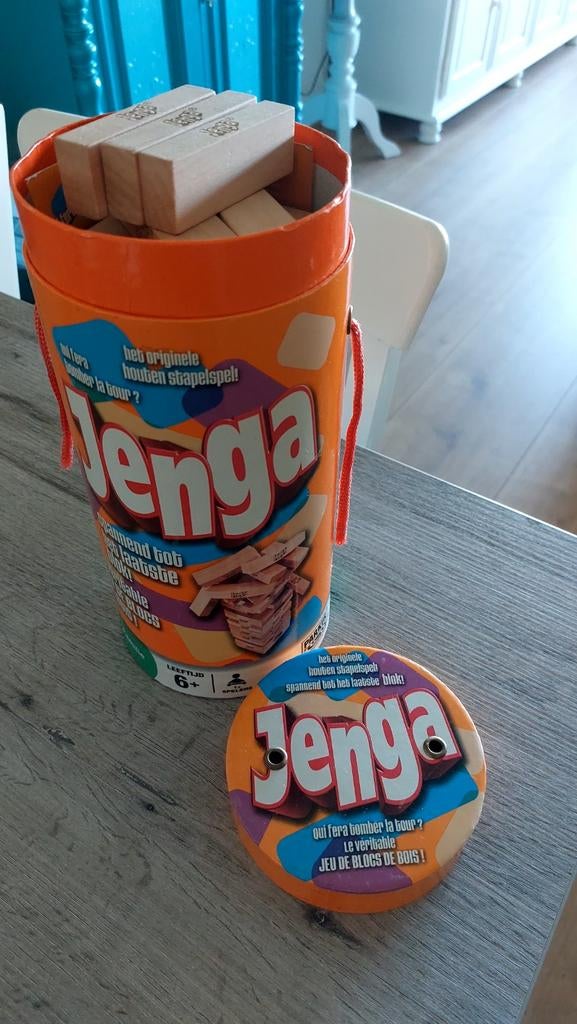 Jenga: Het originele houten stapelspel, Vijf spelers of meer, Ophalen, Gebruikt, Hasbro