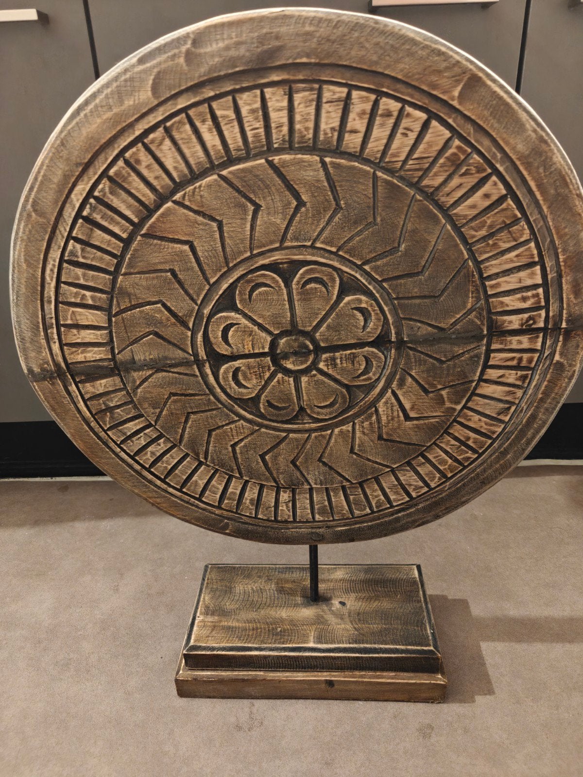 Decoratieve houten schijf op standaard, Hout, Ophalen of Verzenden, Bruin, Landelijk