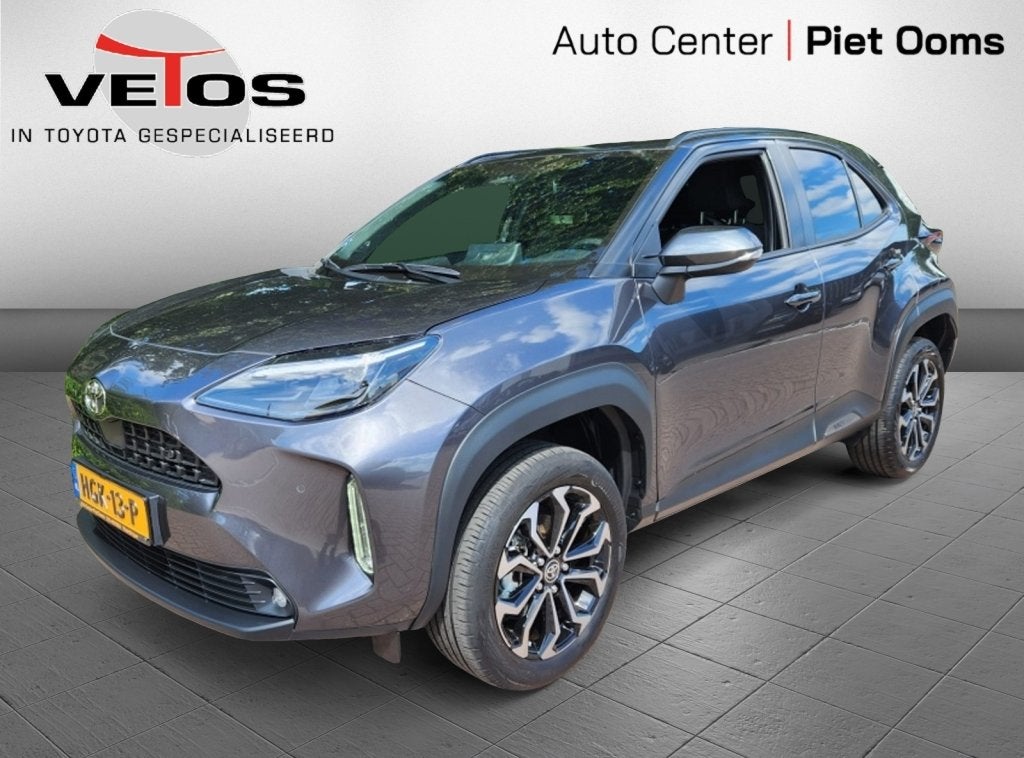 Toyota Yaris Cross 1.5 Hybrid 115 First (bj 2025, automaat), Stof, Gebruikt, 24 maanden, 93 pk
