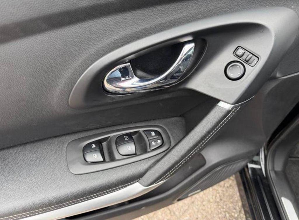 Renault Kadjar NAP 1.2 TCE AUT 2017 Zwart 109.000KM, Automaat, Kadjar, Overige bekleding, Lichtsensor