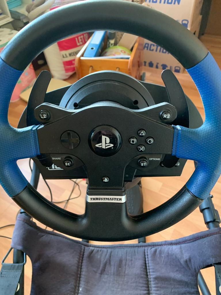 Thrustmaster T150 racestuur met pedalen, Ophalen of Verzenden, Gebruikt, Stuurtje of Sportattribuut