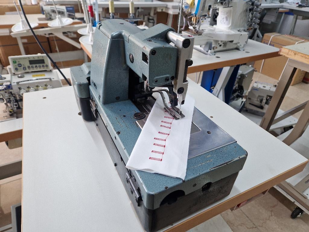 Juki knoopgaten machine gebuikt 2, Gebruikt, Industrieel, Toebehoren, Ophalen