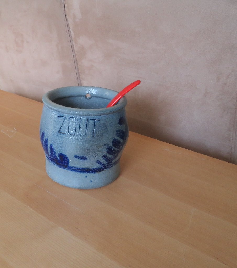 Keulse Zoutpot met Lepel, Ophalen