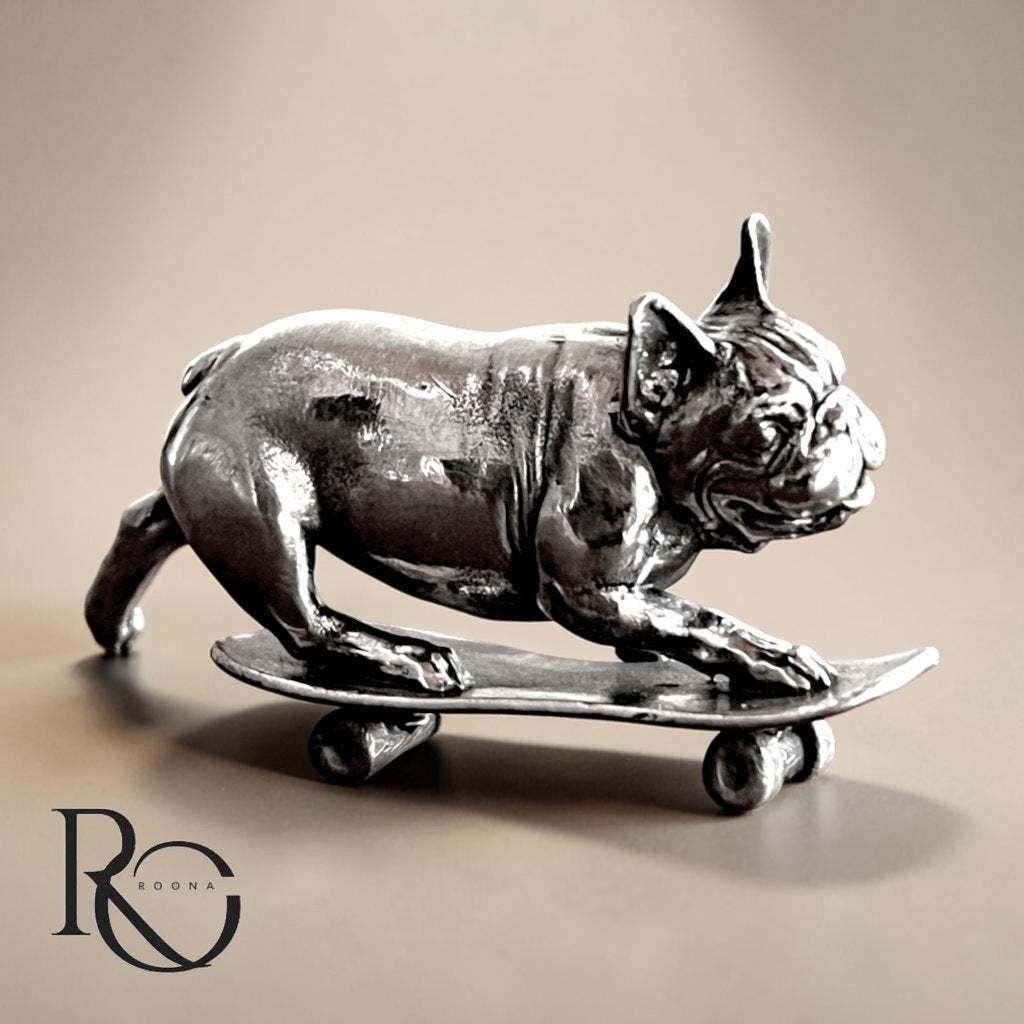 Zilveren Franse bulldog op skateboard – 925 sterling zilver, Ophalen of Verzenden, Zilver