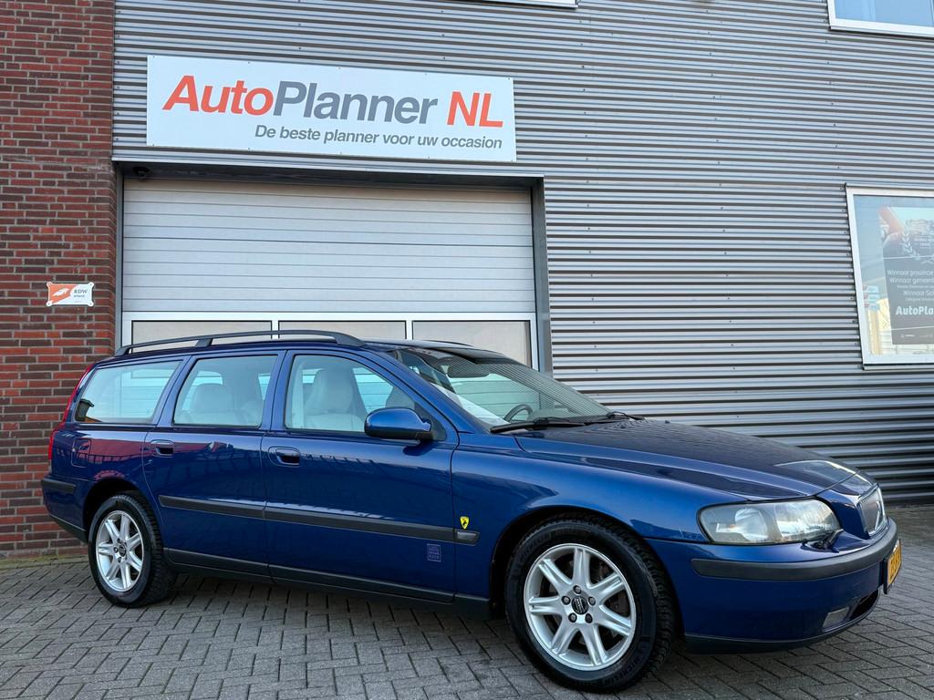 Volvo V70 2.4 T Ocean Race! Airco! Automaat! Cruise! Leder!, Beige, Blauw, 2435 cc, 93 €/maand