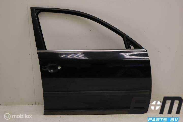 Portier rechts voor VW Passat 3BG Variant L041 3B4831052BE