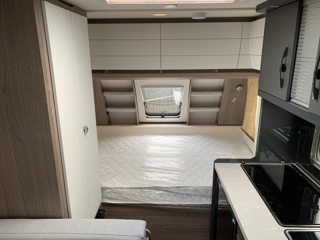 Hobby On Tour 390 SF Model 2026, Caravans en Kamperen, Schokbreker, Hobby, Bedrijf, Treinzit