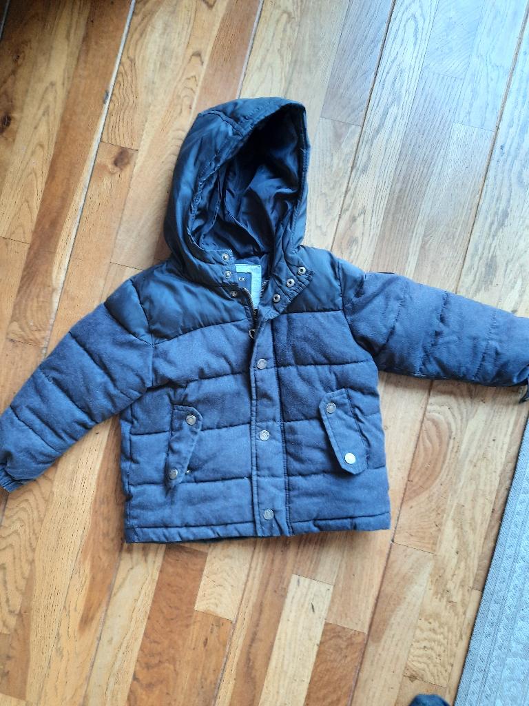 Jongens winter jas maat 98/104, Kinderen en Baby's, Kinderkleding | Maat 98, Quiksilver, Ophalen of Verzenden, Zo goed als nieuw