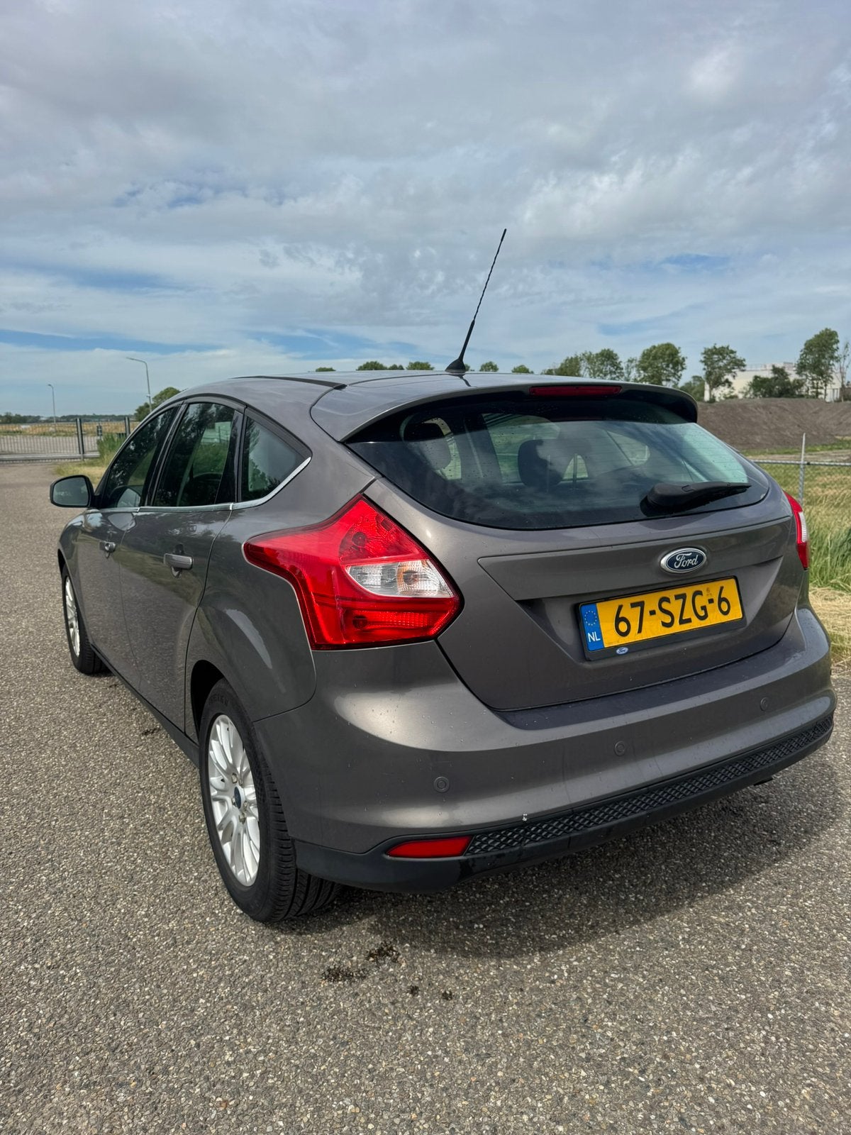 Foto 5 van Ford Focus 1.6 Titanium. 52000 NAP. Dealonderhouden.