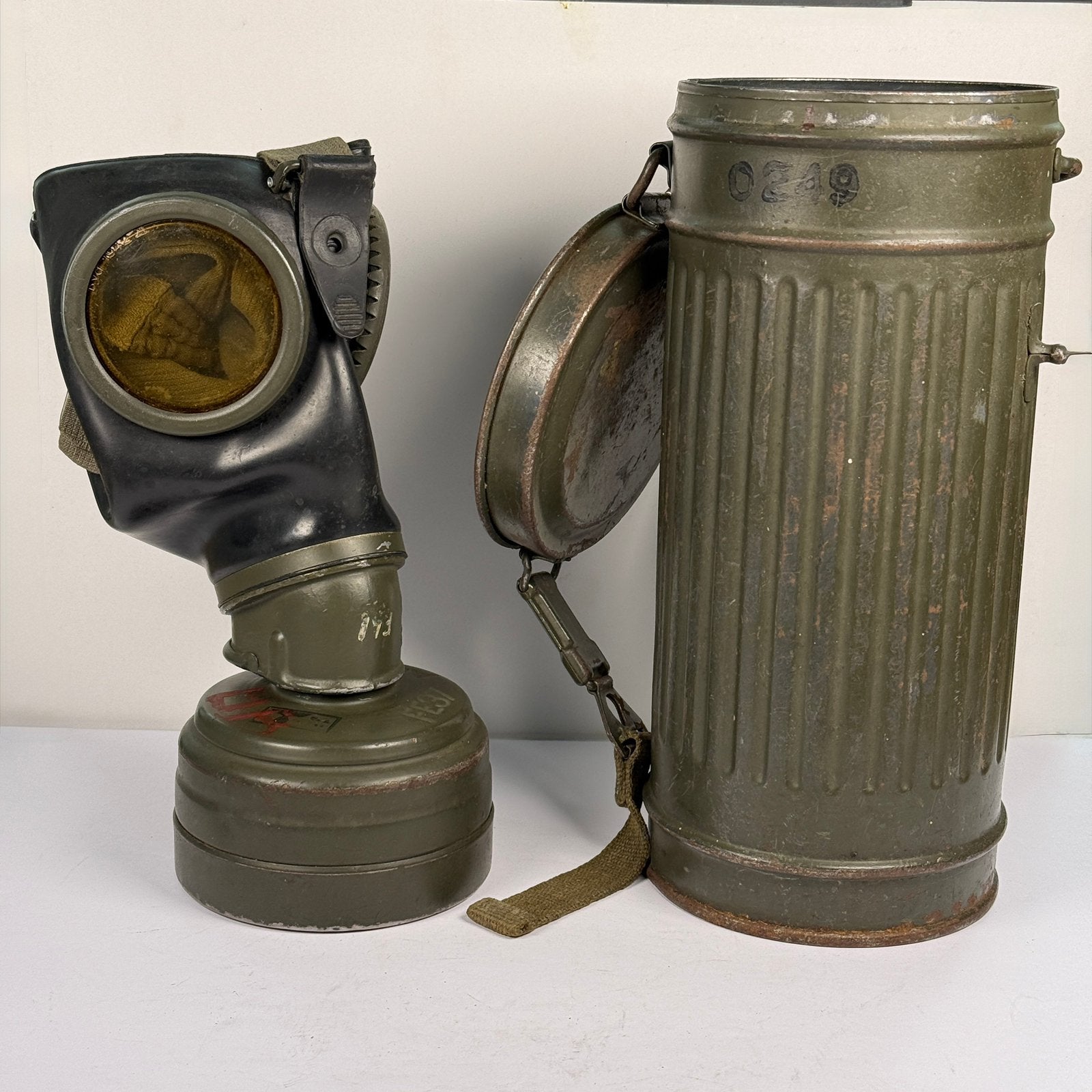 Duits gasmasker set wo2, Ophalen of Verzenden, Duitsland