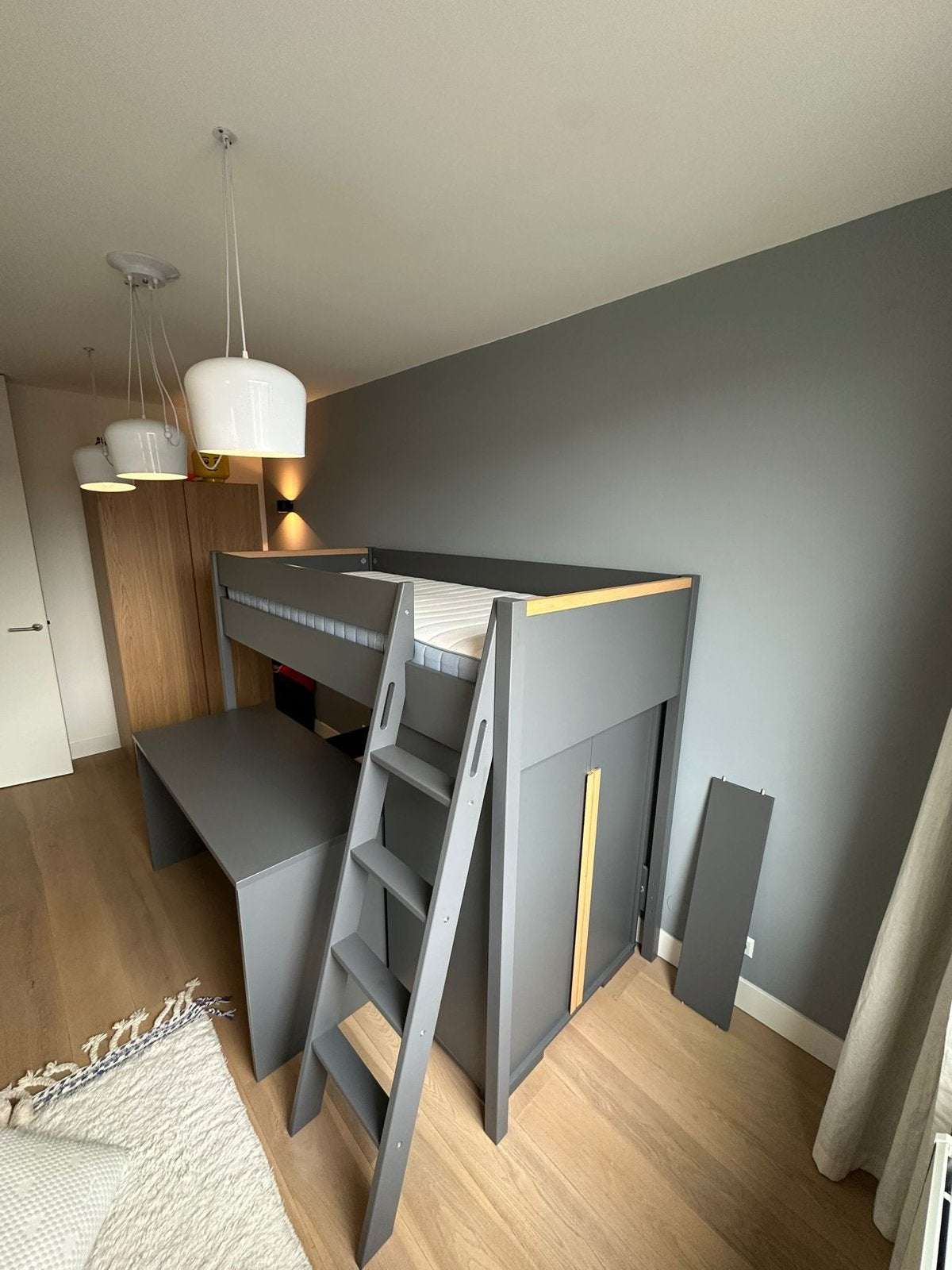 Hoogslaper met bureau en kast - Grijs