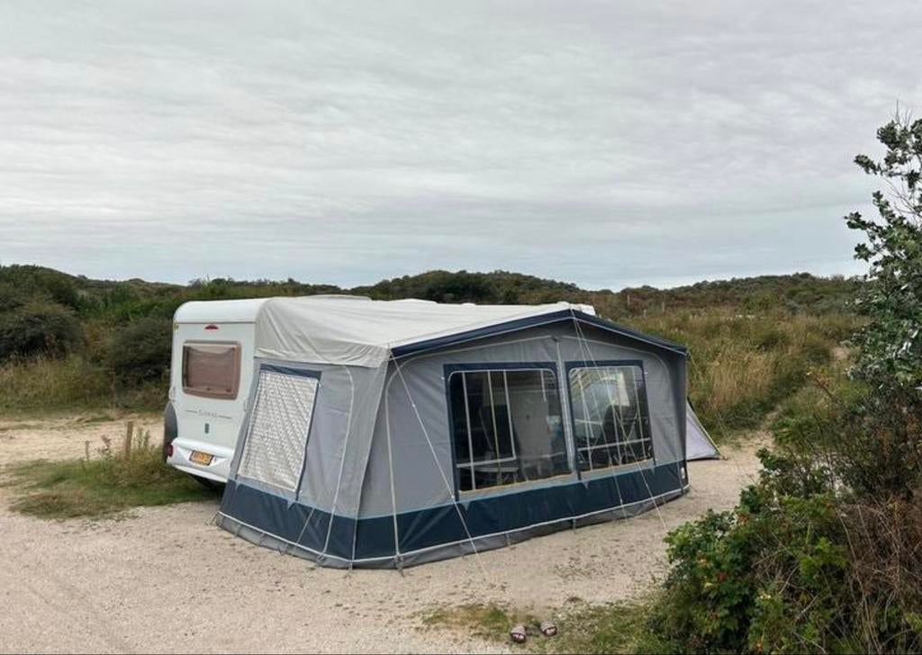 Voortent en luifel, Caravans en Kamperen, Caravan accessoires, Zo goed als nieuw, Ophalen