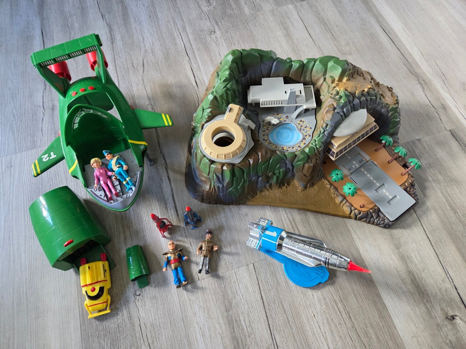 Matchbox Thunderbirds Tracy Island.  Thunderbird 1 en 2, Ophalen of Verzenden, Gebruikt