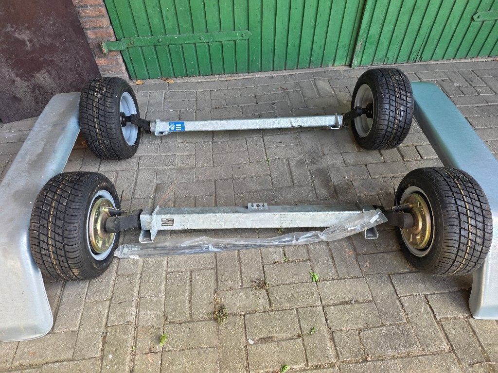 Aanhanger As Geremd - Compleet Met Banden, Ophalen