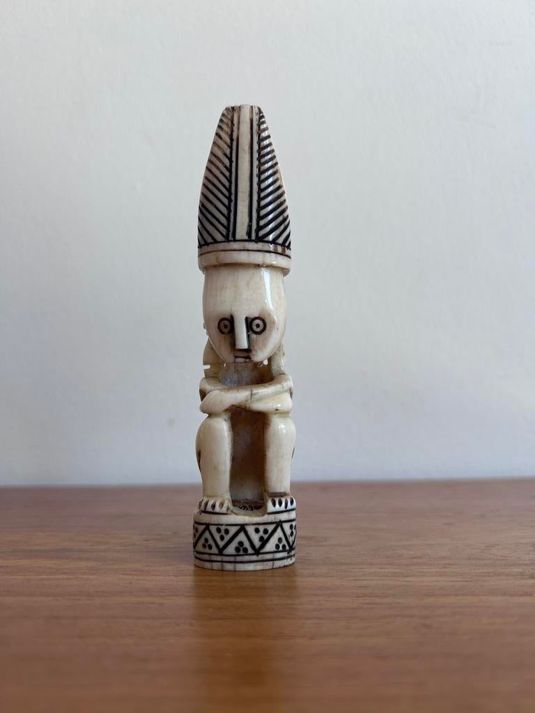 Prachtig oud benen Beschermamulet Sumba Indonesie Tribal Art, Ophalen of Verzenden