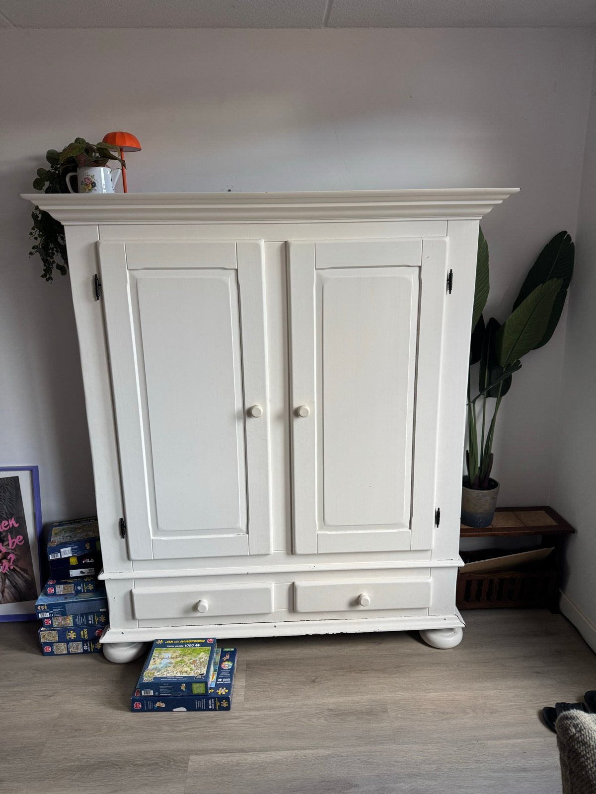 Mooie klassieke houten met twee deuren en lades., Huis en Inrichting, Ophalen, Gebruikt