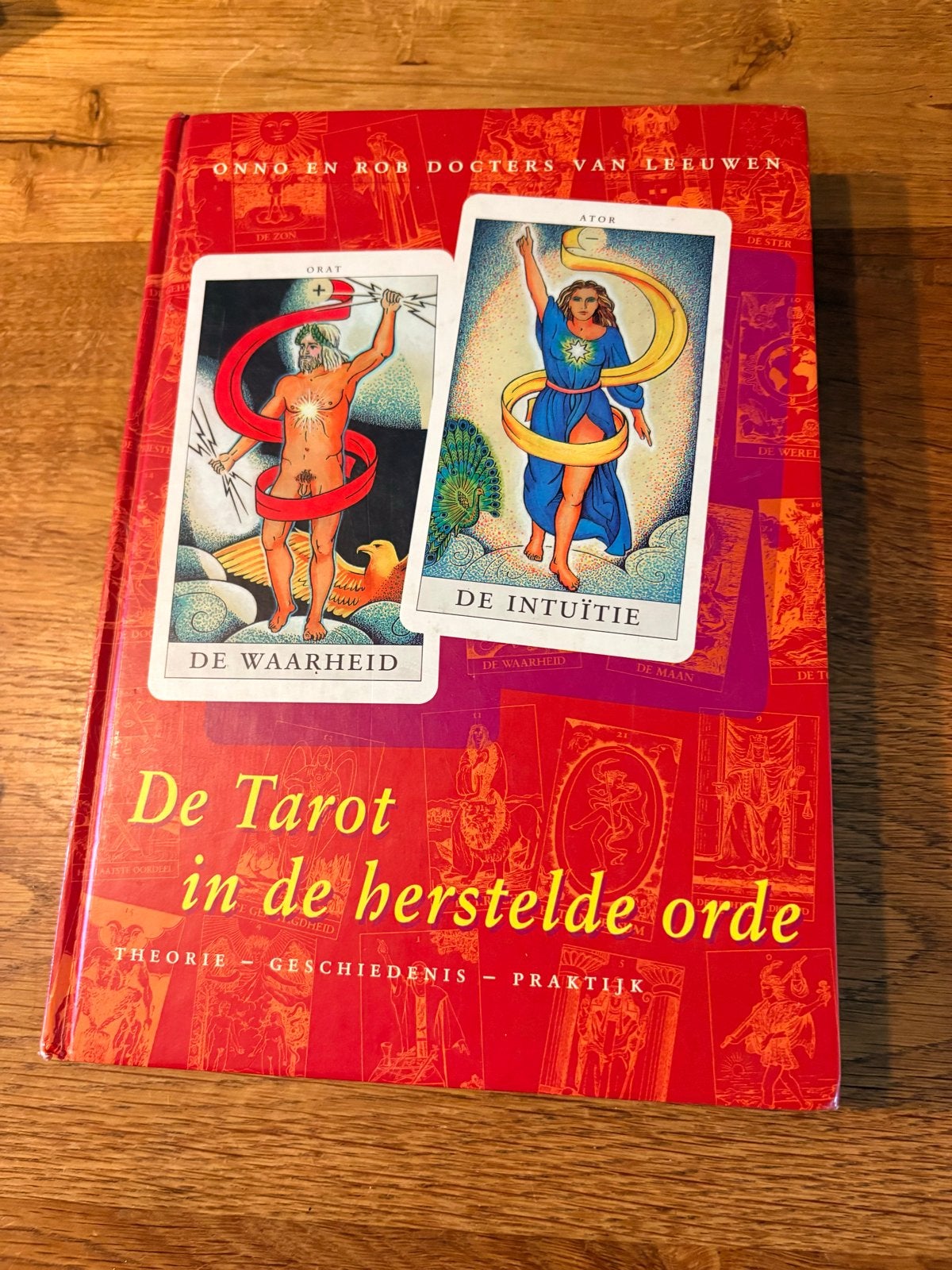 De Tarot in de herstelde orde - Boek en Kaarten, Ophalen of Verzenden, Zo goed als nieuw, Tarot of Kaarten leggen, Achtergrond en Informatie