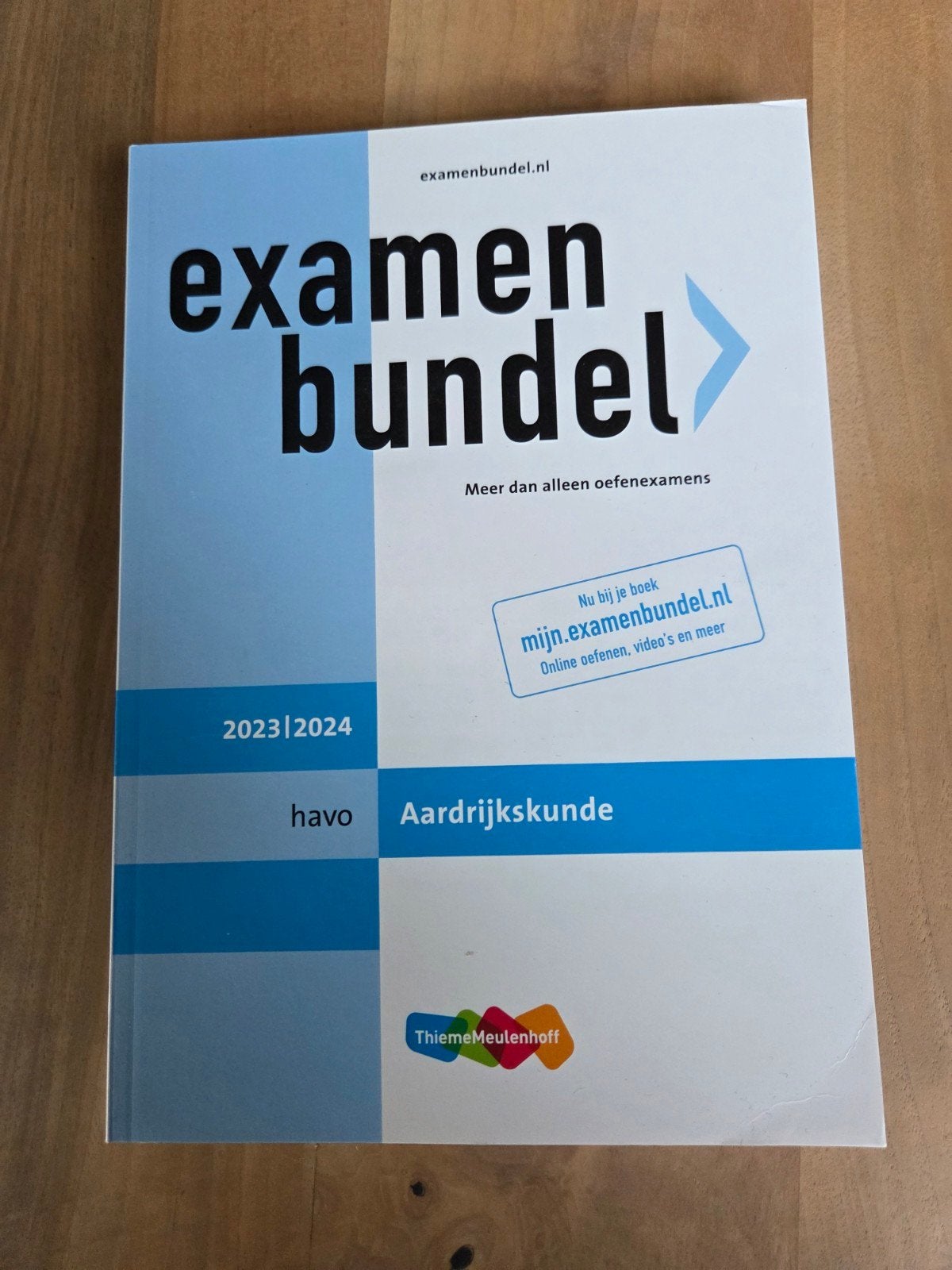 W.T.P. van den Berg - havo Aardrijkskunde examenbundel 2023/, HAVO, Ophalen of Verzenden, Nederlands, W.T.P. van den Berg