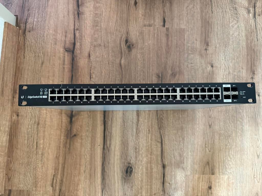 Ubiquiti EdgeSwitch 48 750W (ES-48-750W) | 2x 10Gbps SFP+, Ophalen of Verzenden, Gebruikt