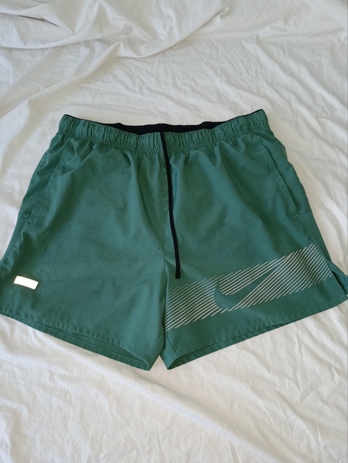 Nike short, Ophalen of Verzenden, Maat 48/50 (M), Groen, Nike