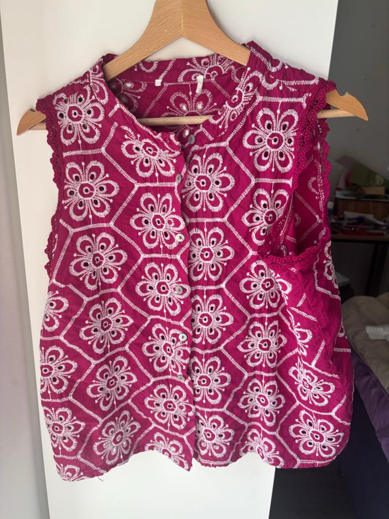 Lolaliza mouwloze blouse met borduursel - Maat L, Kleding | Dames, Tops, Maat 42/44 (L), Ophalen of Verzenden, Roze, Zonder mouw