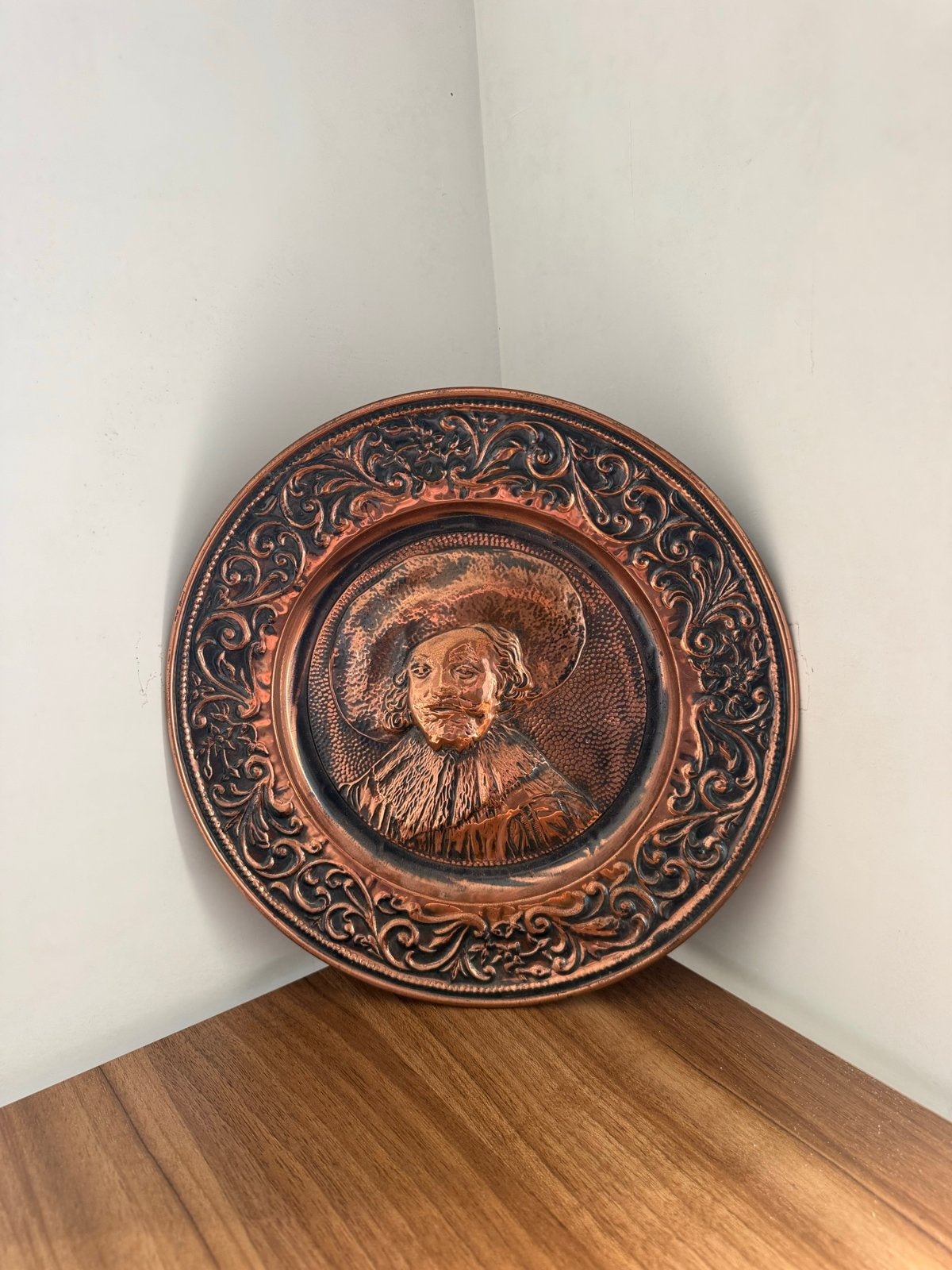 Koperen wanddecoratie met Rembrandt-portret, Ophalen