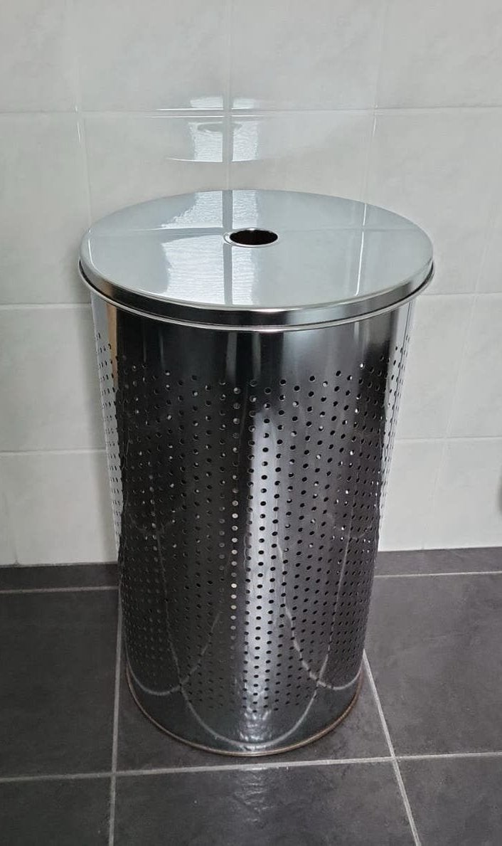 Hoge ronde wasmand met deksel - zilverkleurig metaal, Ophalen, Zo goed als nieuw, Zilver, Wasmand