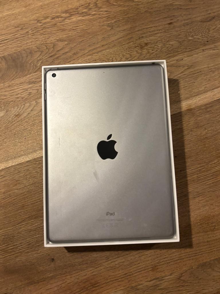 Ipad (6th generation) 128GB, Computers en Software, Apple iPads, Zo goed als nieuw, Apple iPad, 10 inch, Ophalen of Verzenden