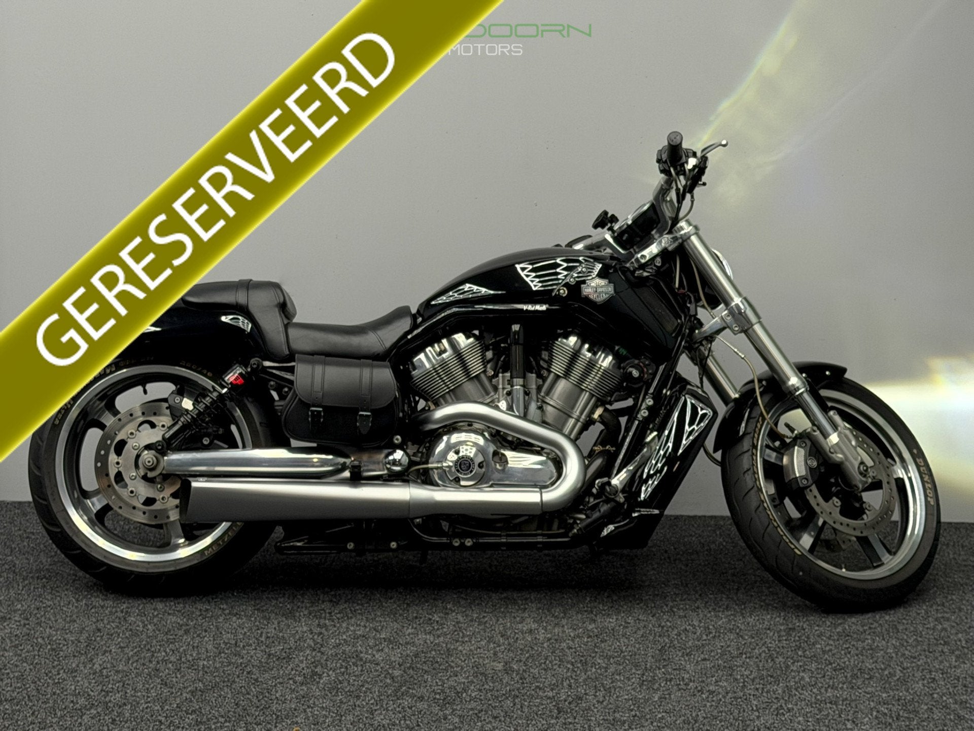 Harley-Davidson VRSCF V-Rod Muscle | 1250 | 5HD | 2011 | Van, Sportuitlaat, Info@vandoornmotors.nl, Chopper, Kraaivenstraat 23-5
5048AB  TILBURG, NL