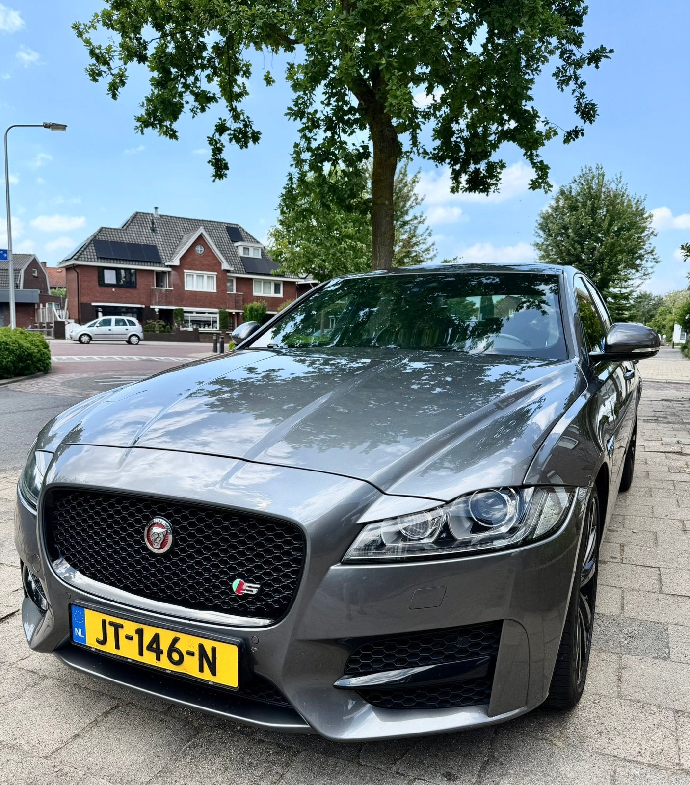Jaguar XF 2.0d – Zeer goed onderhouden met motorrevisie, Automaat, 4 cilinders, 2000 kg, Leder en Stof