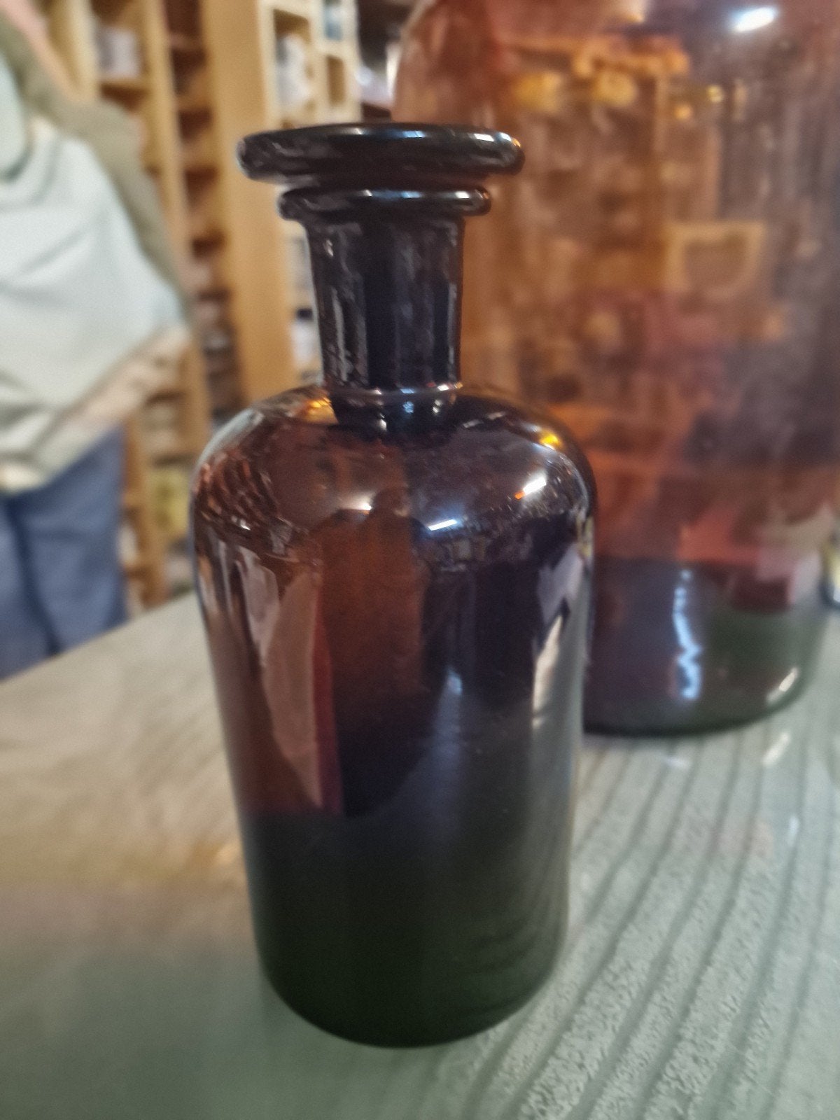 Antieke Apothekerspot - Bruin Glas - 17cm Hoog, Antiek en Kunst, Ophalen