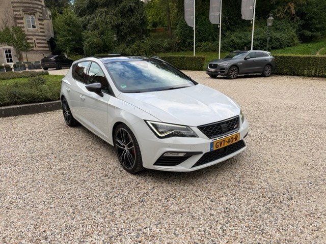 SEAT Leon Cupra 300 DSG | 350pk | Kuipstoelen | Pano | DCC, Auto's, 15 km/l, 1321 kg, Zwart, 4 cilinders