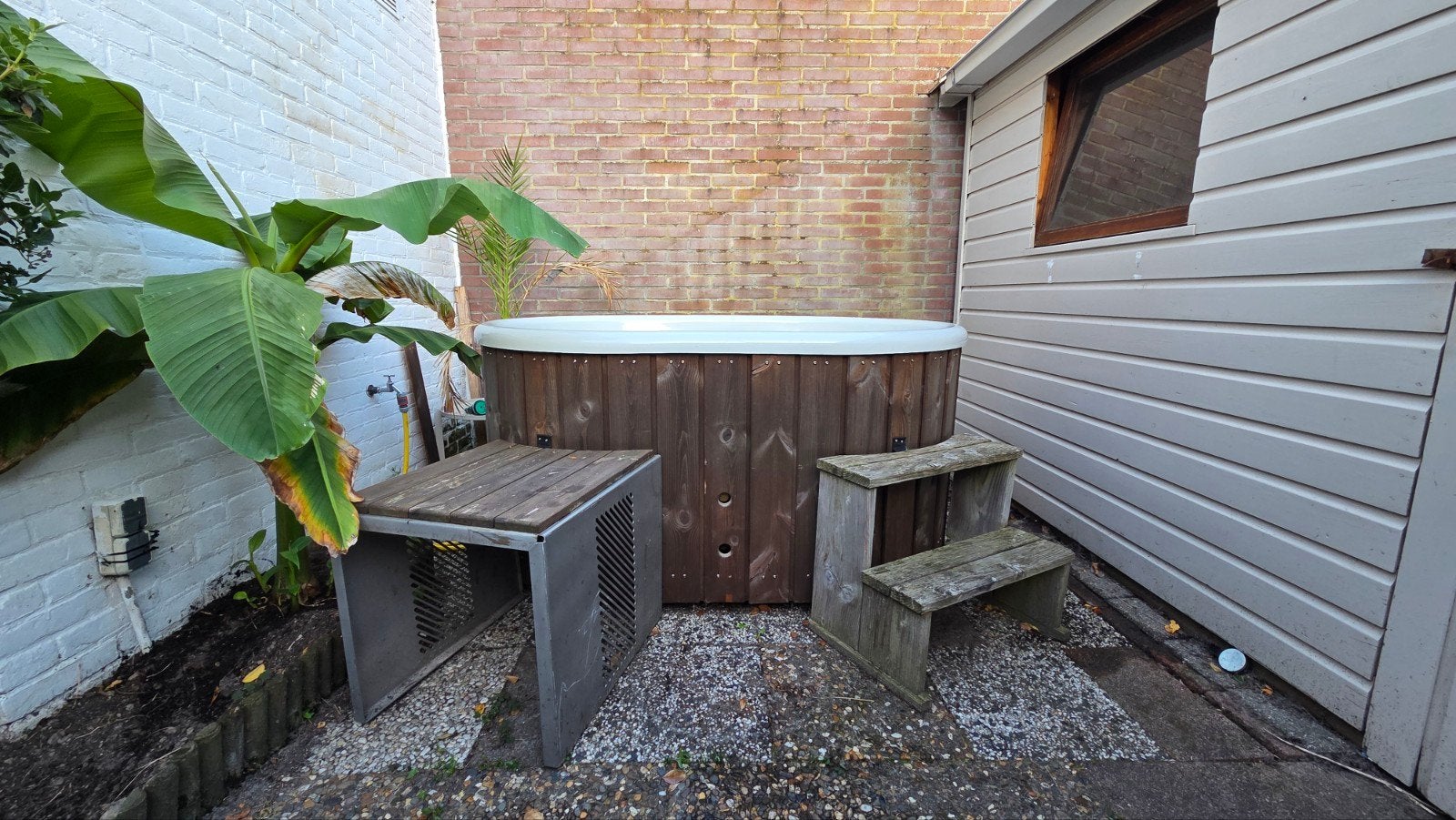 Houten 2 persoons hottub met warmtepomp en filter, Ophalen, Gebruikt, Filter, Vast