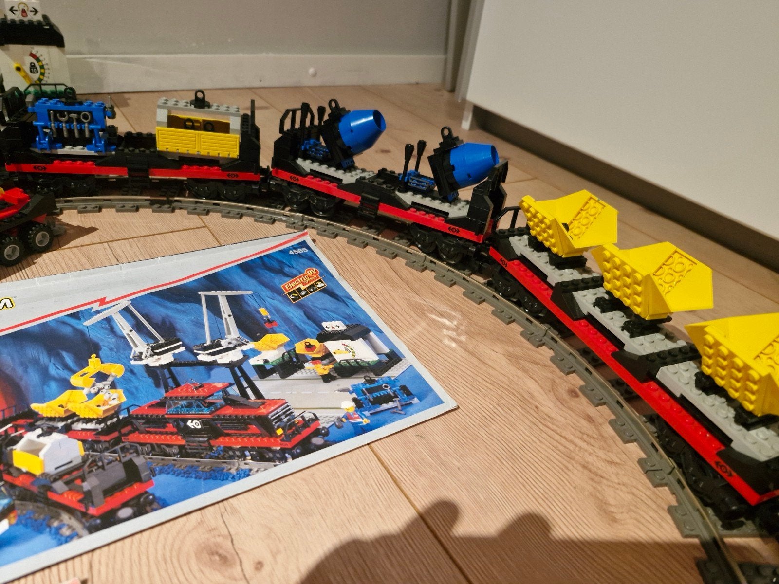 Lego Trein 4565 - Vrachtstation met goederentrein, Lego, Ophalen of Verzenden, Inclusief instructies, Complete set