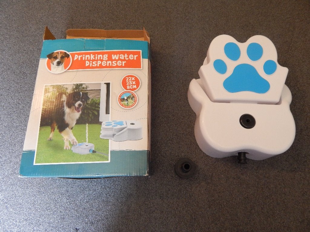Waterfontein met pedaal voor de hond, Ophalen of Verzenden, Zo goed als nieuw, Intelligentiespeelgoed