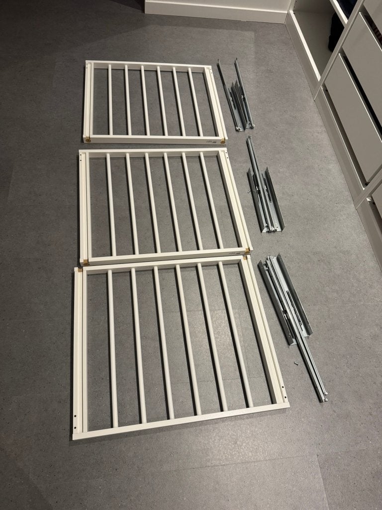 Ikea KOMPLEMENT uitschuifbare broekhanger (75x58 cm), Ophalen, 50 tot 100 cm, Zo goed als nieuw, Minder dan 100 cm