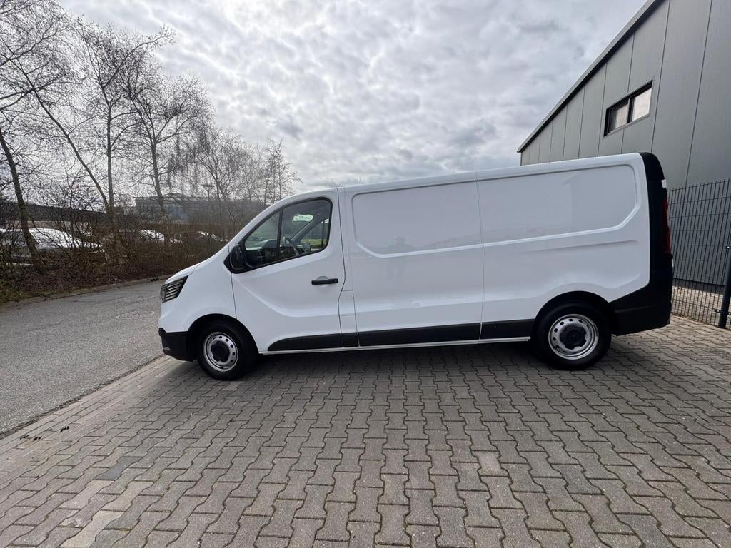 Renault Trafic 2024 Airco, Auto's, Voorwielaandrijving, Parkeersensor, Stof, 4 cilinders