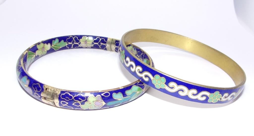 Cloisonne armbanden 2 stuks Diameter 17 cm, Sieraden, Tassen en Uiterlijk, Armbanden, Ophalen of Verzenden, Nieuw, Blauw, Overige materialen