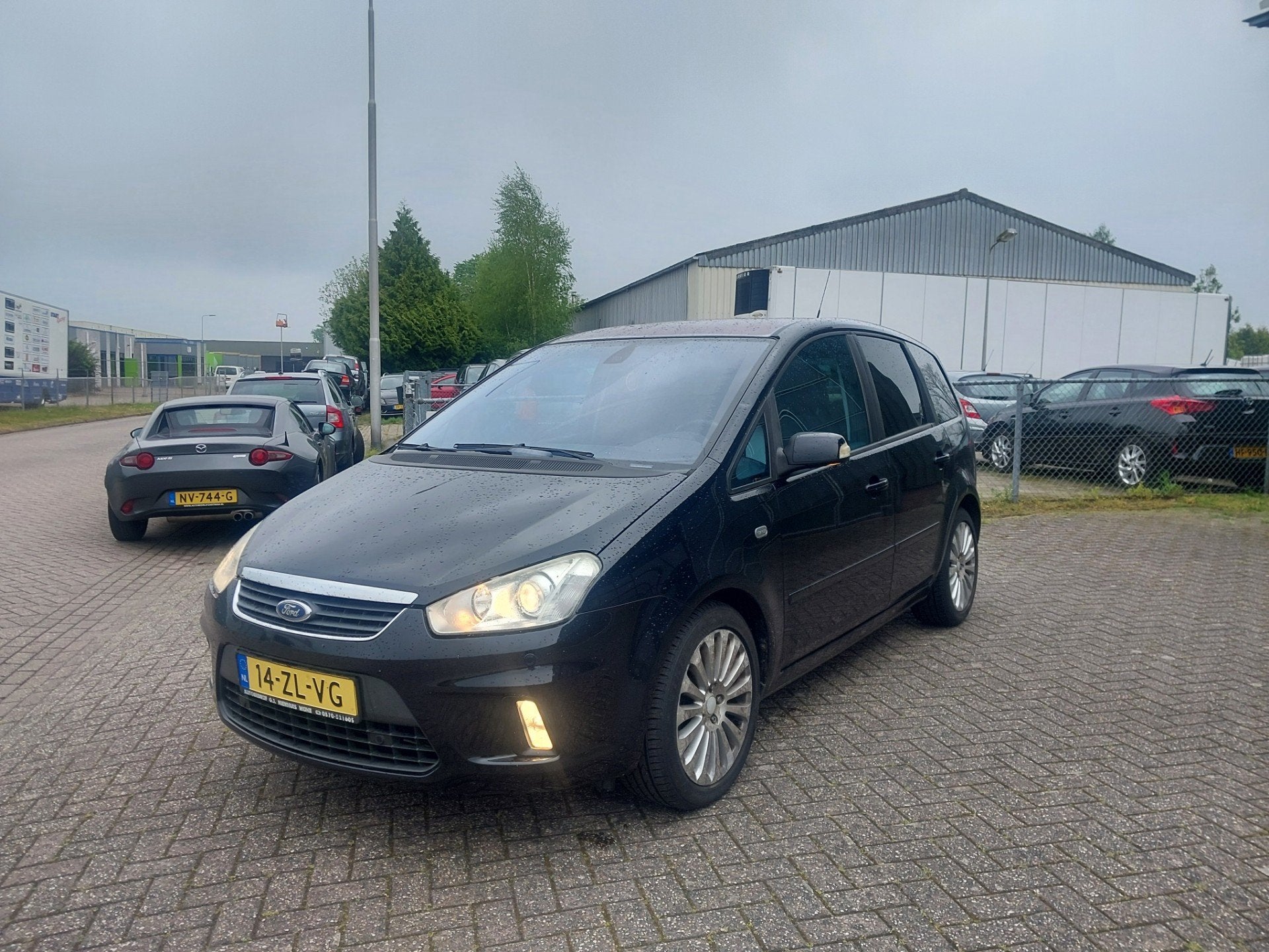 Ford C-Max 2.0-16V Titanium ! LEES TEXT !, Auto's, Gebruikt, Zwart, Leder en Stof, Zwart