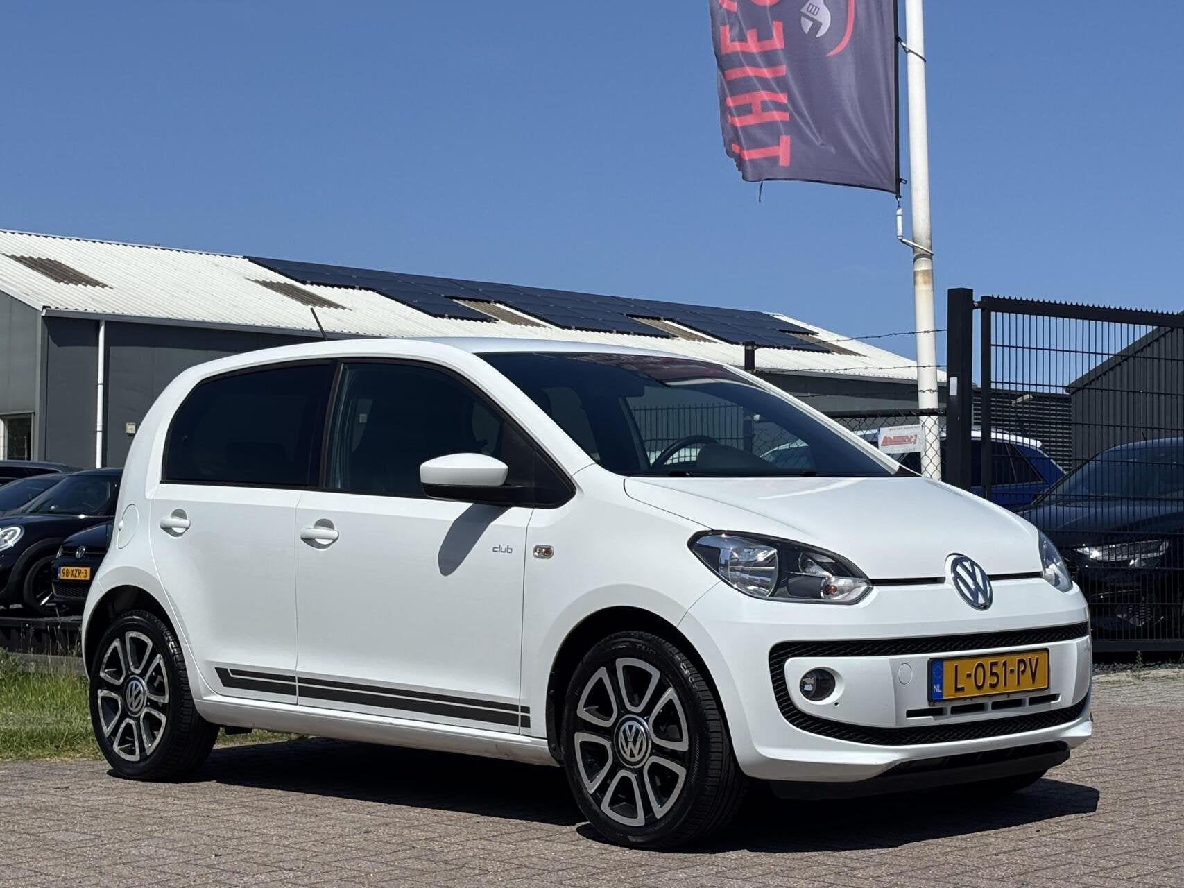 Volkswagen Up! 1.0 high up! BlueMotion cruise airco stoel vw, Voorwielaandrijving, Gebruikt, Wit, Handgeschakeld