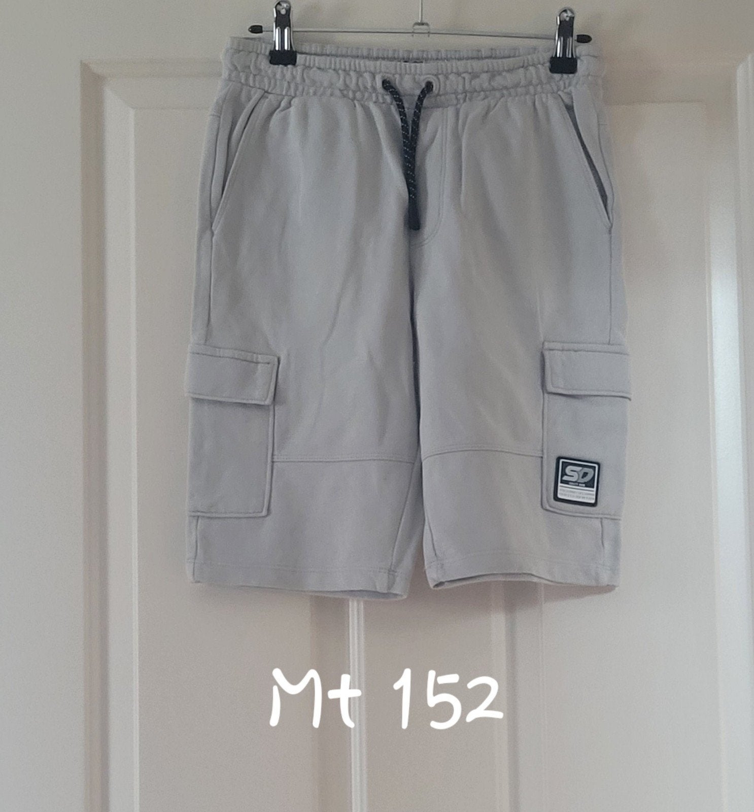 Lichtgrijze korte broek maat 152, Broek, Gebruikt, Ophalen of Verzenden, Salty Dog
