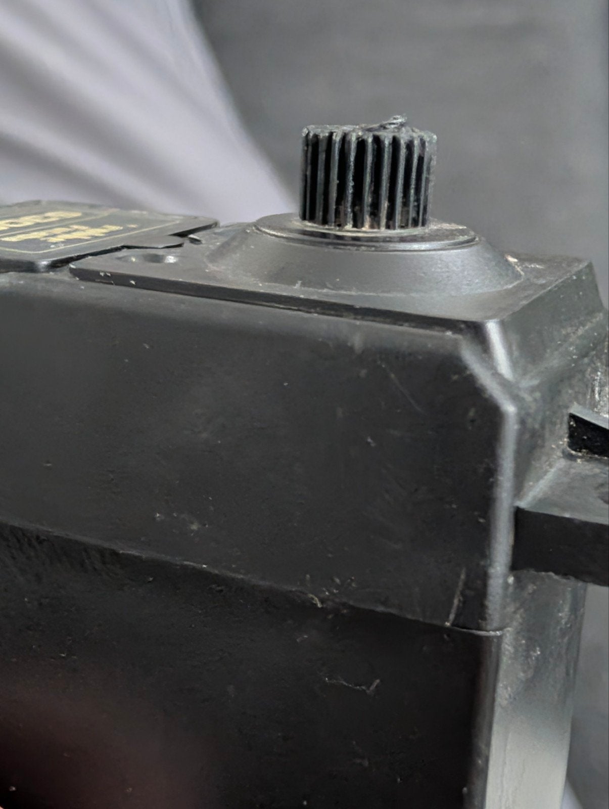 GRATIS AF TE HALEN, Robbe futaba s3003 servo. werkt prima., Hobby en Vrije tijd, Ophalen, Gebruikt, Schaal 1:10, Onderdeel
